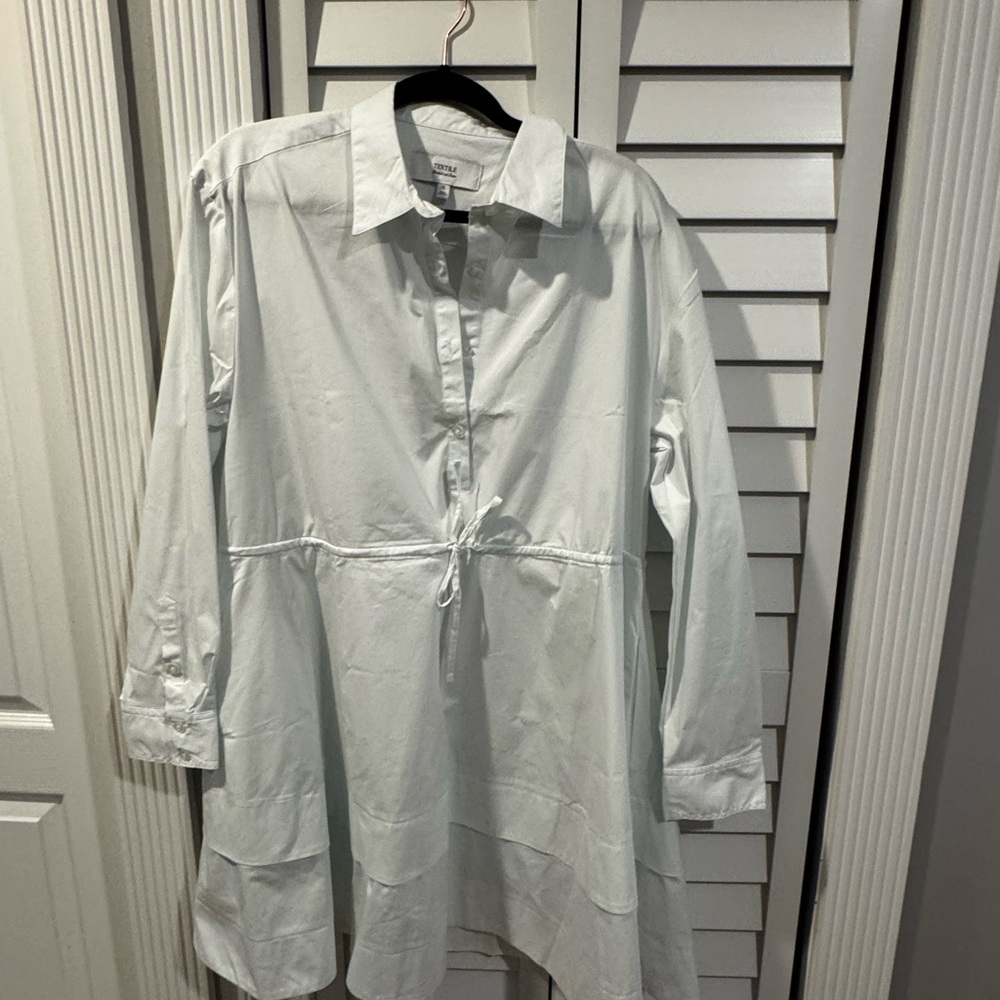 Elizabeth and James White Casual Button Down Shirt